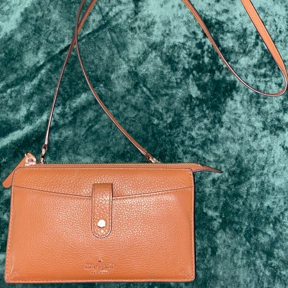 Women's Kate Spade Crossbody - Picture 1 of 3